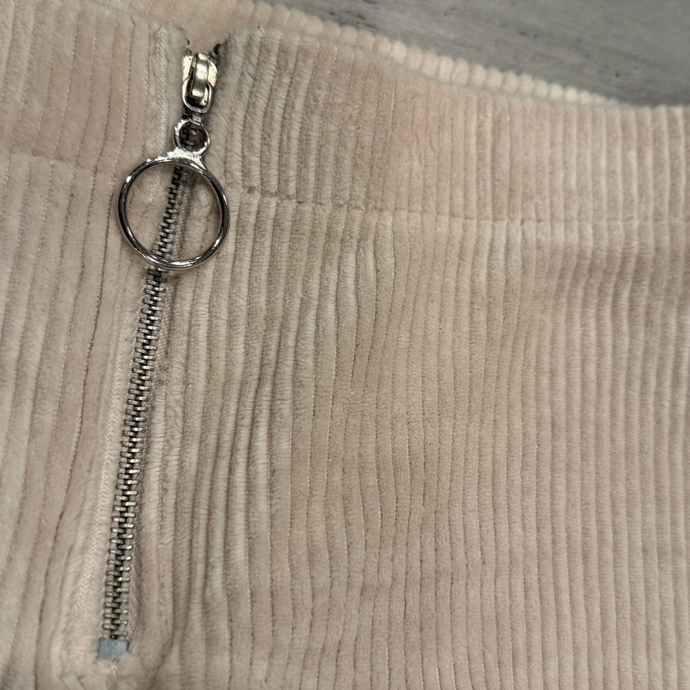 NWOT, Forever 21 Cream flared pants - Picture 5 of 6